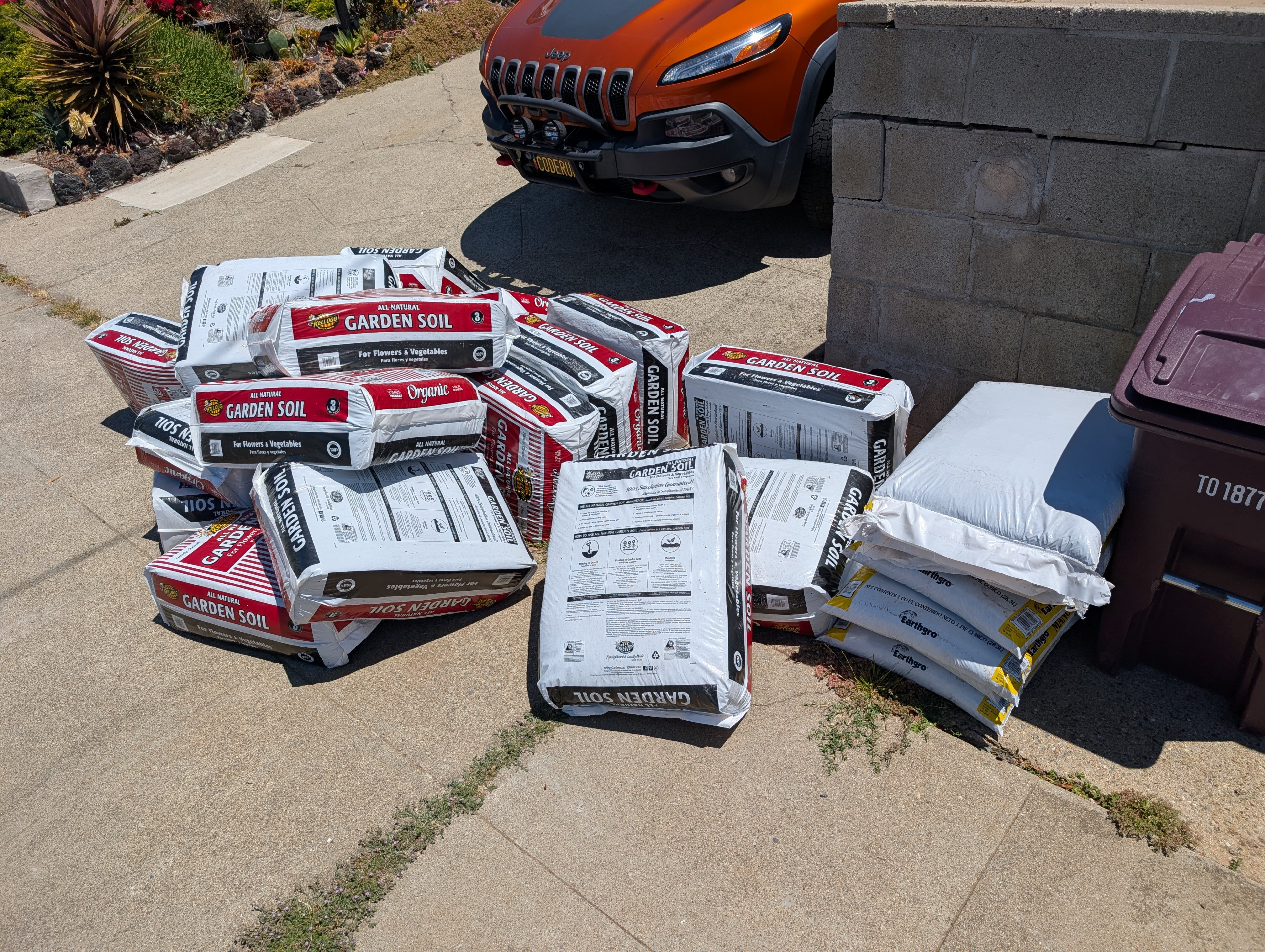 I ordered more crappy garden soil from Home Depot, as it would save me two trips and a bunch of time. 20 3.3 cubic foot Kellogg garden soil bags at $10.47, 7 1 cubic foot steer manure bags at $2.47, $35 delivery, total $288.51 with $26.82 tax.